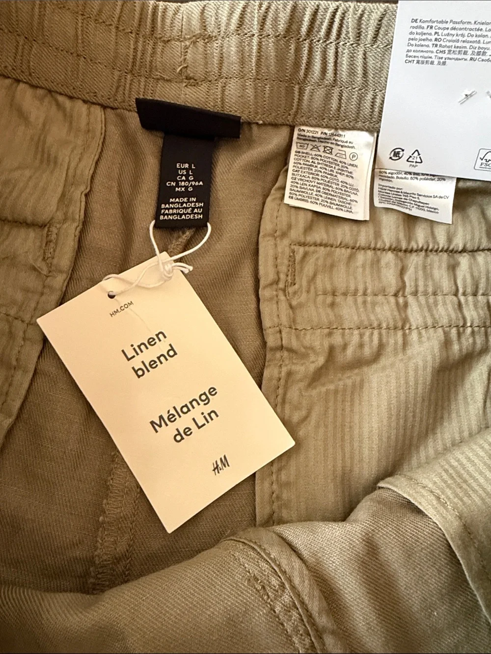 H&M Men's Drawstring Flat Front knee length Shorts - Tan